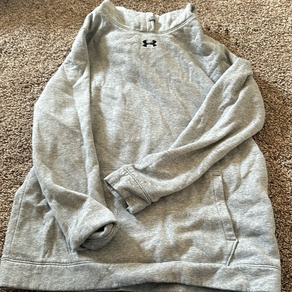 Grey Under Armor drawstring hoodie